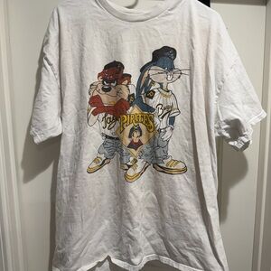 Vintage White Looney Tunes x Pirates Graphic Tee - Bugs & Taz